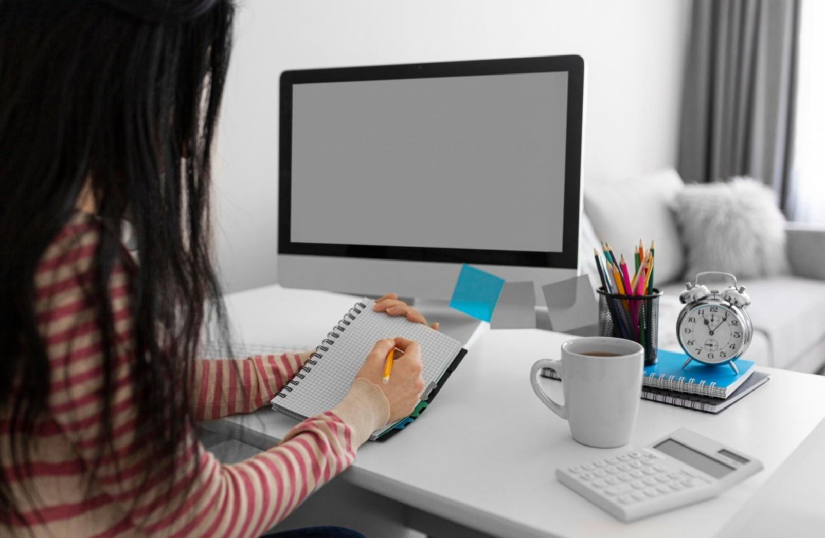 Atelier d'analyse financière avec documents et calculatrices